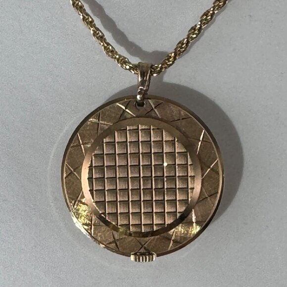 Vintage Bulova Pendant Necklace Mechanical Watch Fabulous Condition main image 6